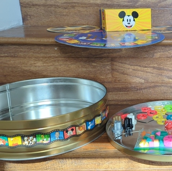 Vintage The Wonderful World of Disney Trivia Game by Mattel plus spare parts - Picture 12 of 12